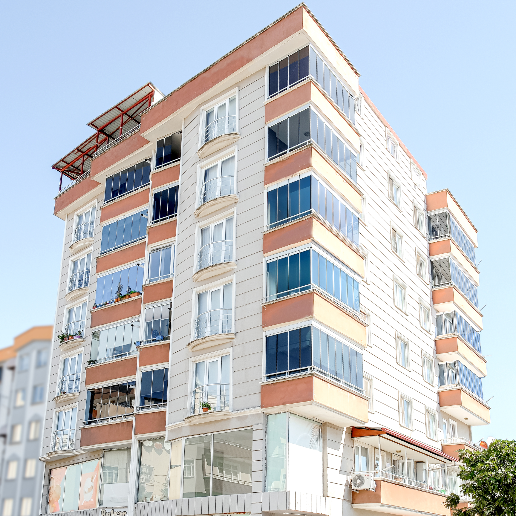Bulvar Apartmanı